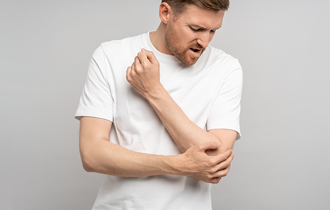 Почему возникает защемление нерва и как его лечить